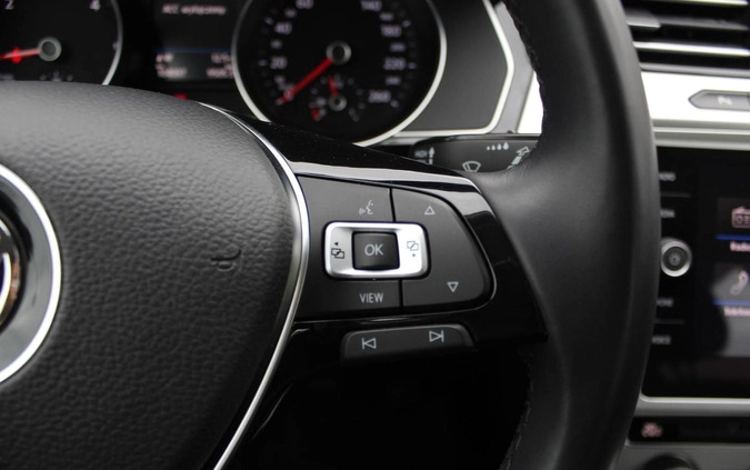 Volkswagen Passat cena 76500 przebieg: 104500, rok produkcji 2019 z Radzyń Podlaski małe 277
